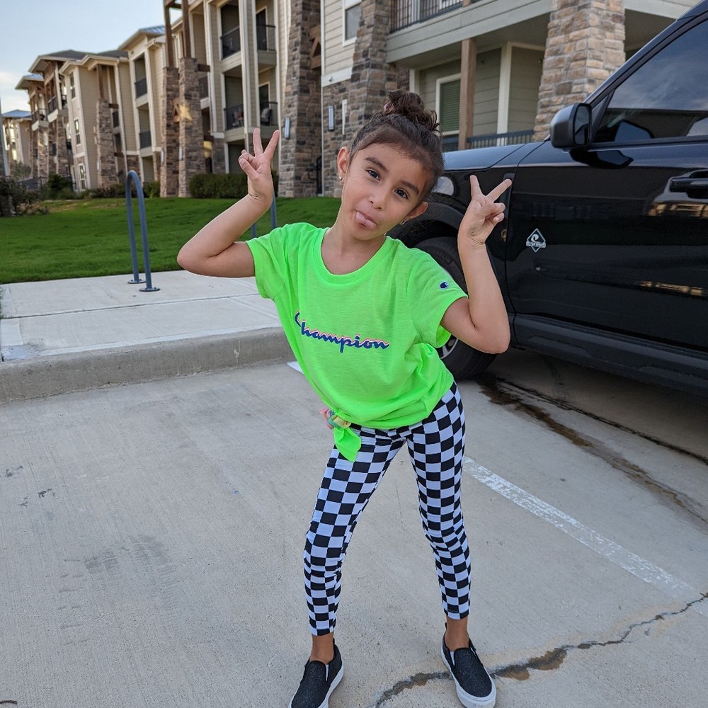 Meet your Posher, Linda